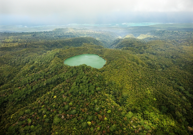UpA356 Lake Lanotoo Upolu Samoa  S. Chape